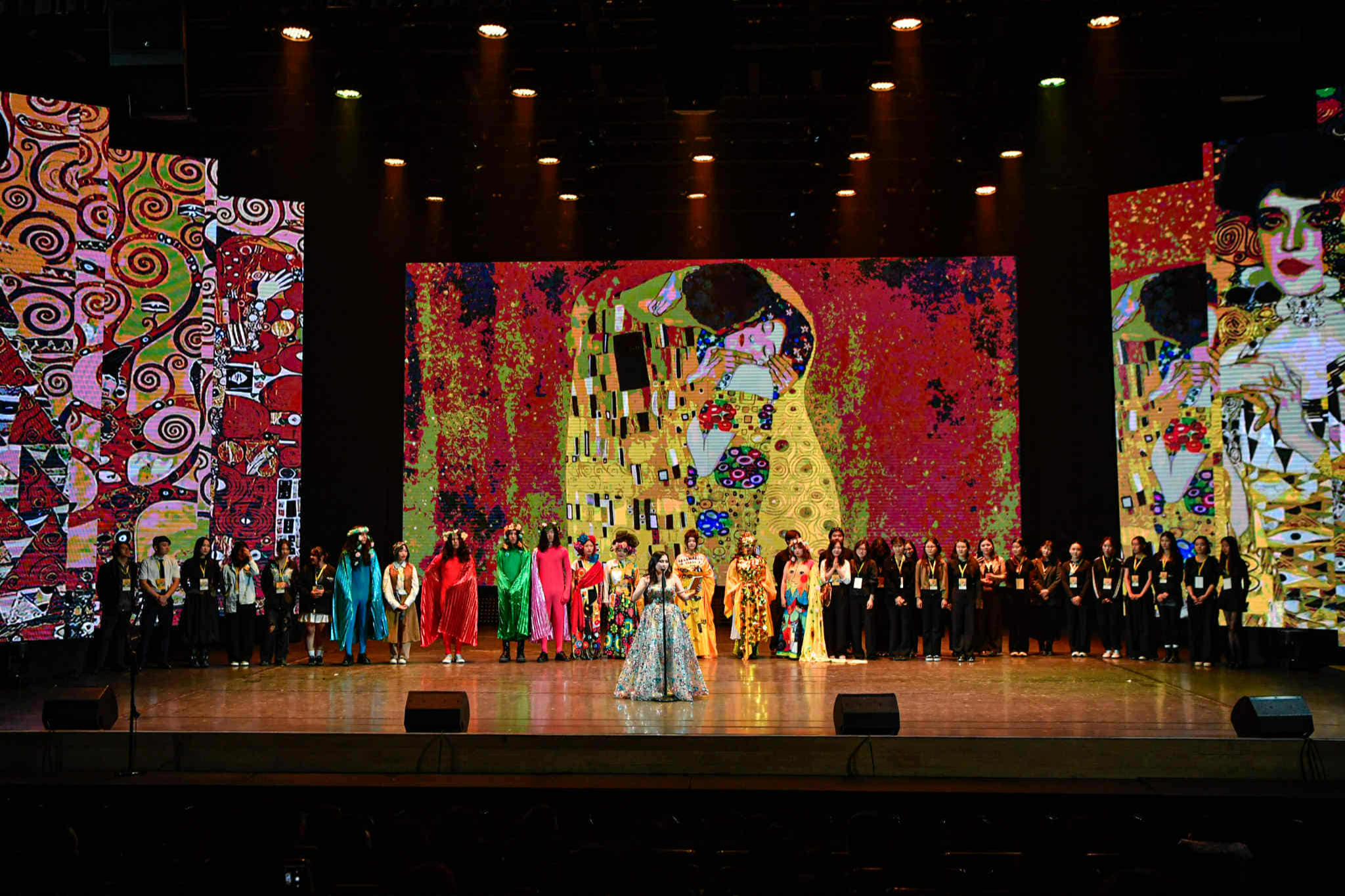 Урлагийг урлагаар тайлбарлах нь: “Синдром” арт шоу